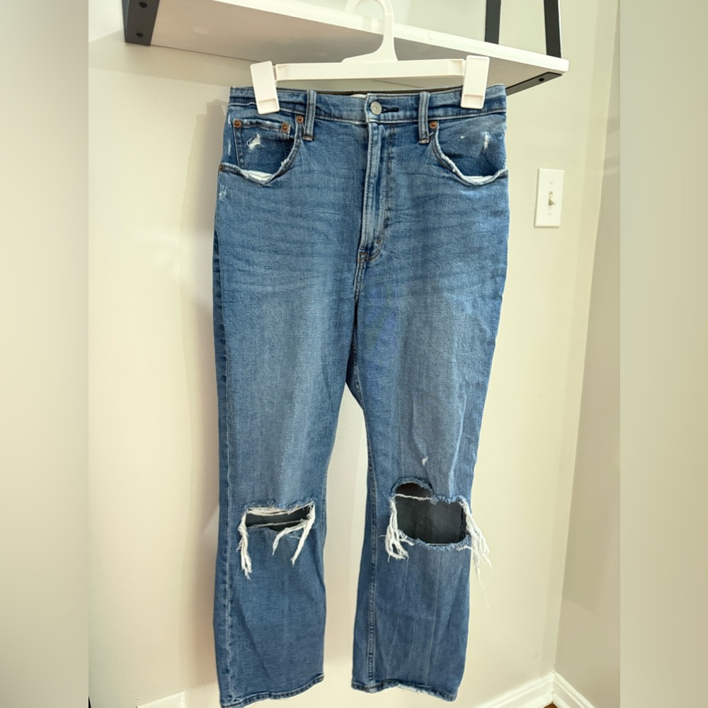 Abercrombie & Fitch 
The ankle Straight 
Curve love